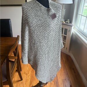 Love Your Melon Poncho Shawl Gray/Black Speckled Knit Women's Sweater—OS